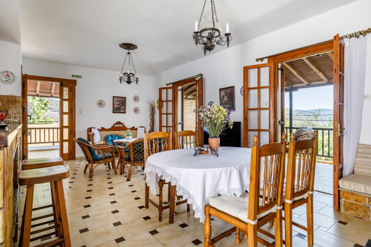 Ourania Apartment Skopelos Town Exterior photo