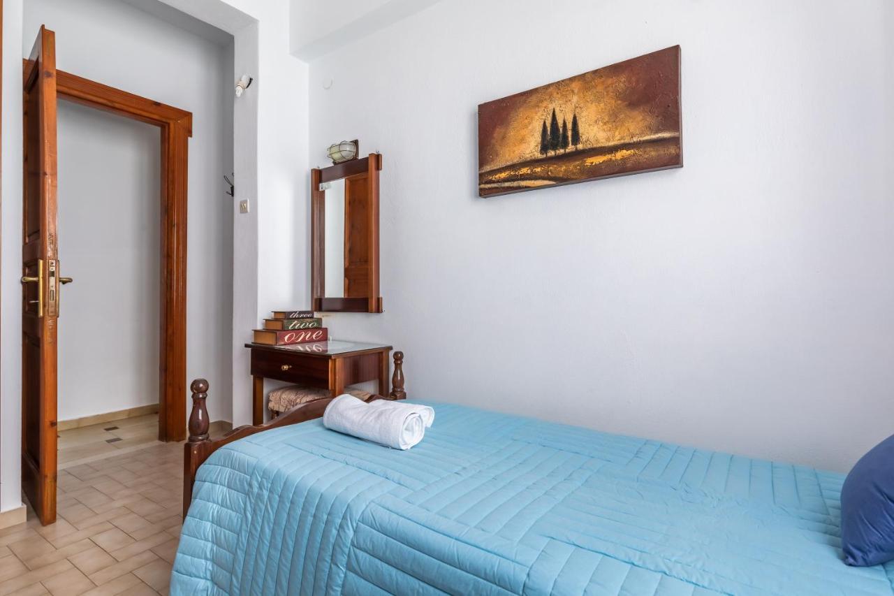 Ourania Apartment Skopelos Town Exterior photo